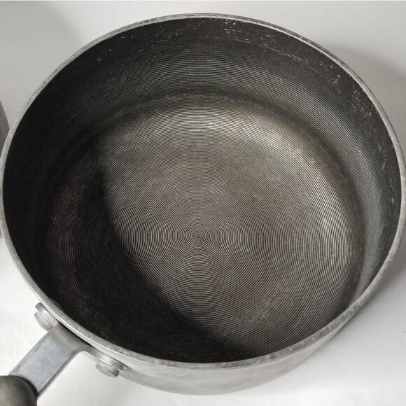 Circulon pots with lids set - Picture 6 of 11